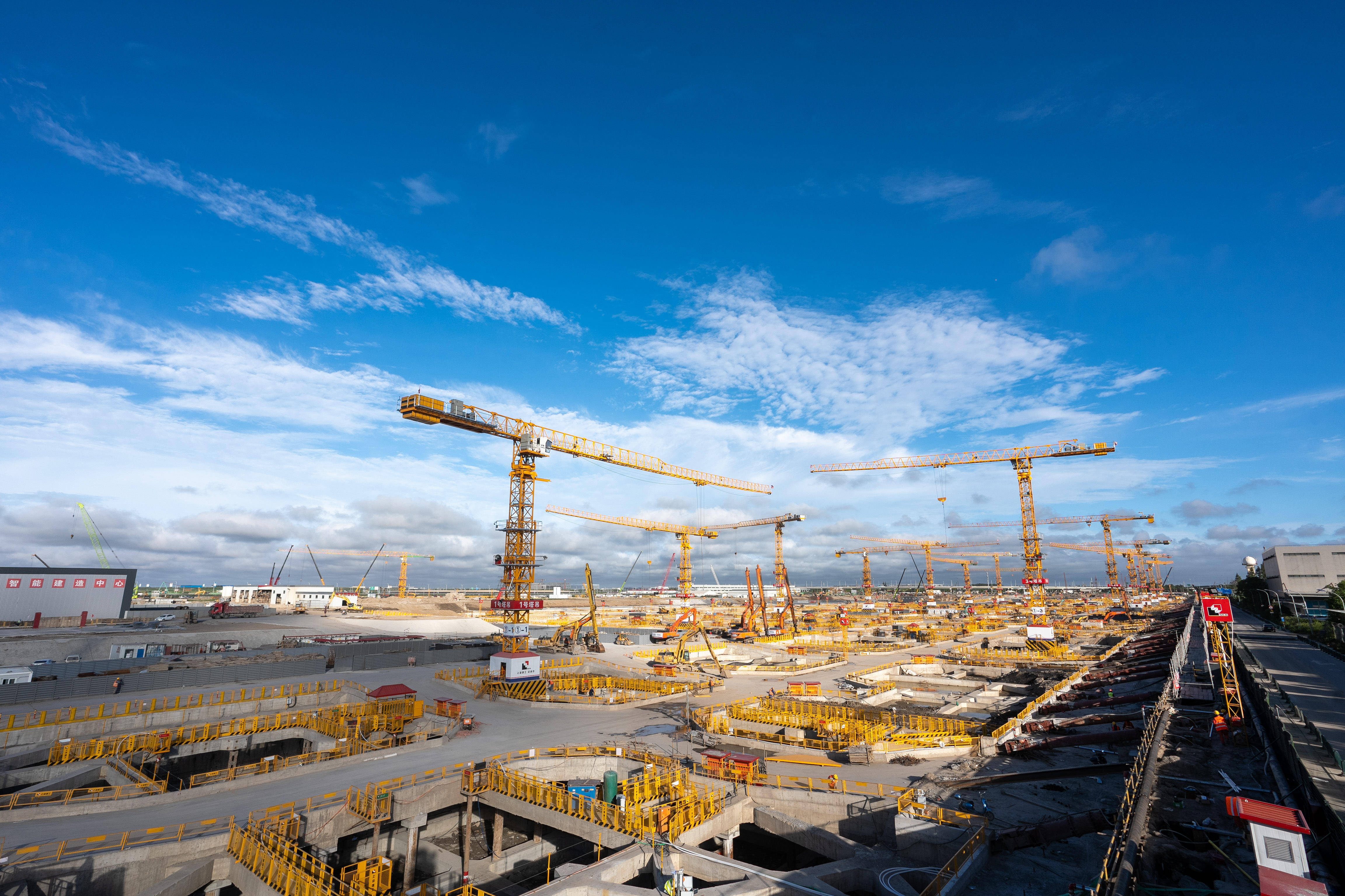 Eastern Hub construction site with tower cranes, Shanghai Eastern Hub construction site with tower cranes, Shanghai